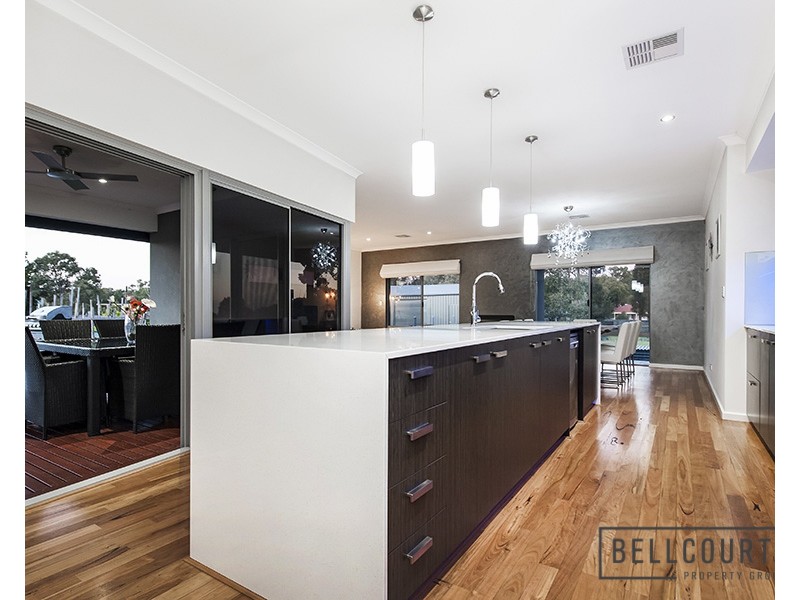 7 BENBECULA CIRCLE, Bedfordale WA 6112