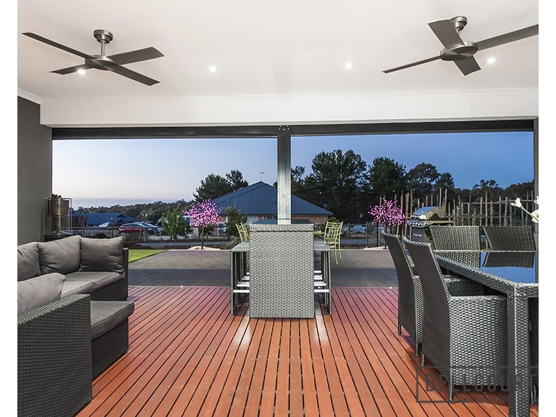 7 BENBECULA CIRCLE, Bedfordale WA 6112