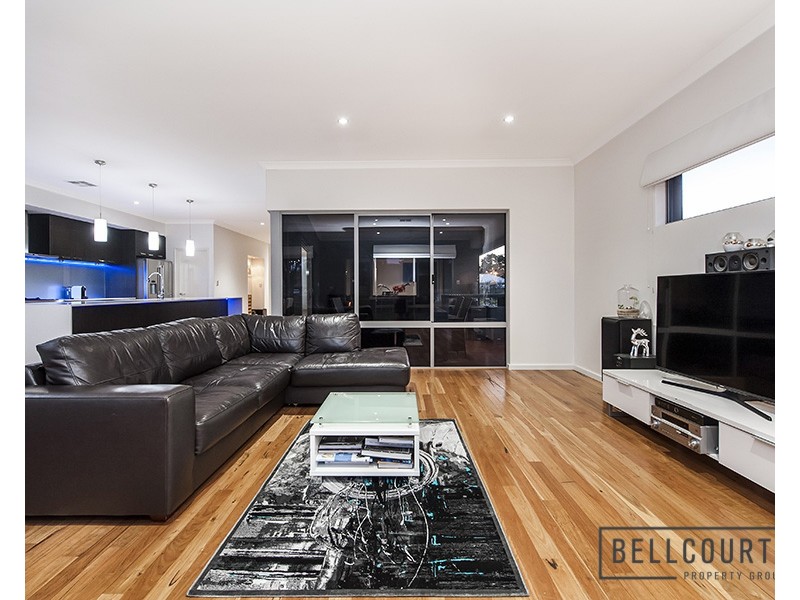 7 BENBECULA CIRCLE, Bedfordale WA 6112