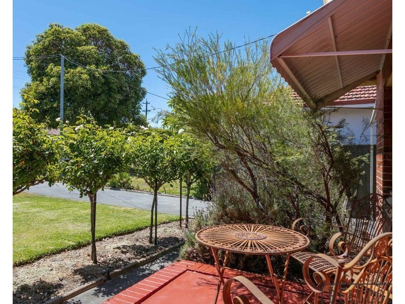 81 Sexton Road, Inglewood WA 6052