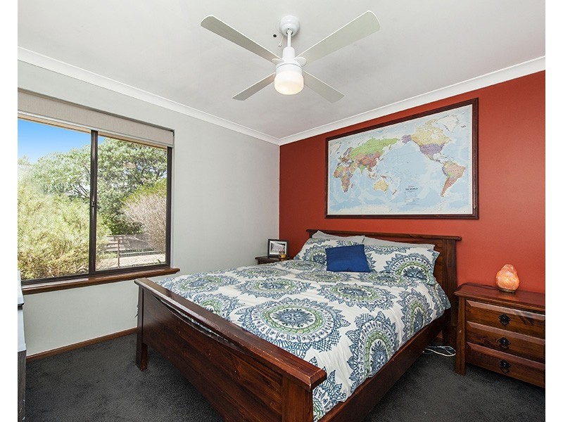 32 Stevens Road, Bedfordale WA 6112