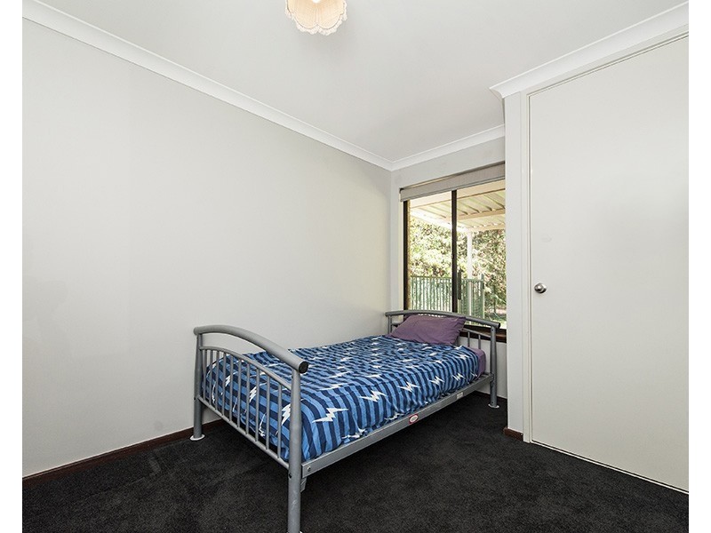 32 Stevens Road, Bedfordale WA 6112