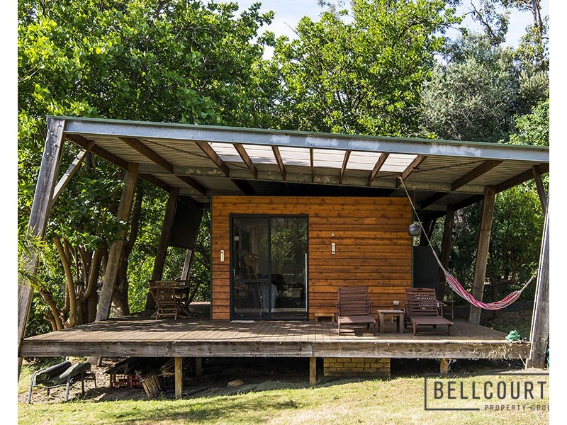 6 Butcher Road, Roleystone WA 6111