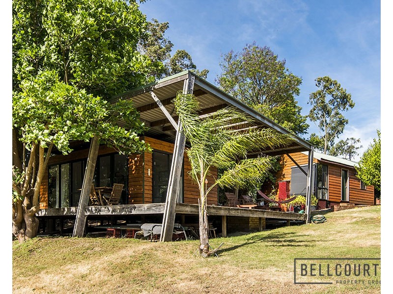 6 Butcher Road, Roleystone WA 6111