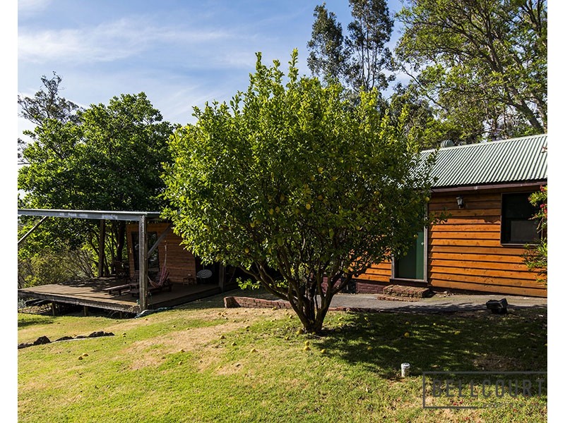6 Butcher Road, Roleystone WA 6111