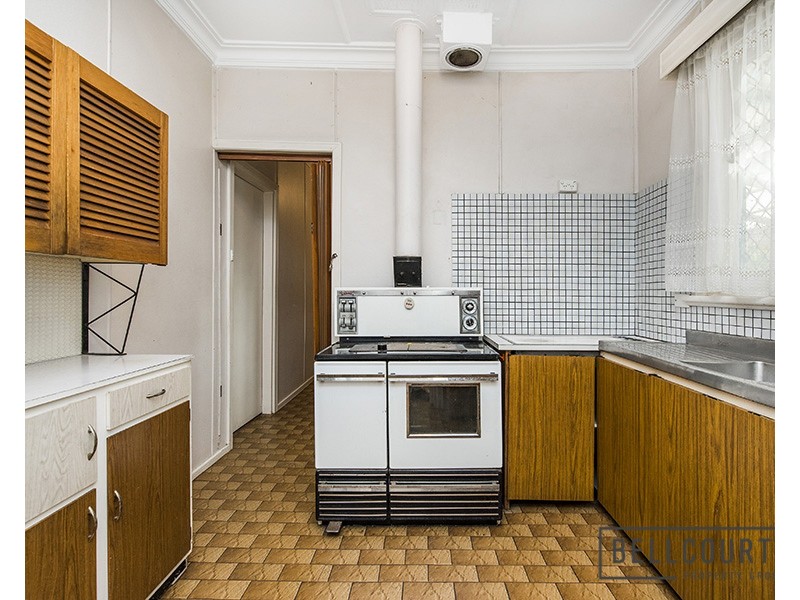 6 Butcher Road, Roleystone WA 6111