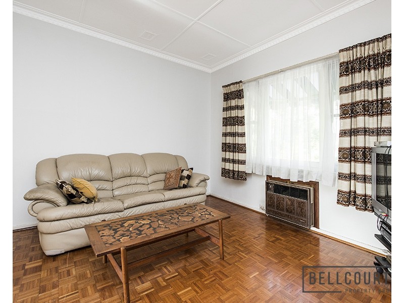 6 Butcher Road, Roleystone WA 6111