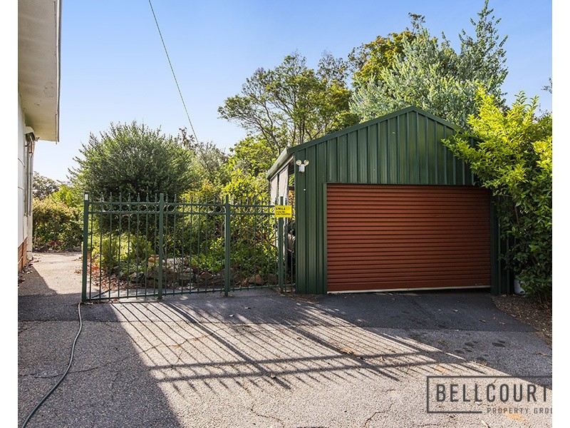 6 Butcher Road, Roleystone WA 6111