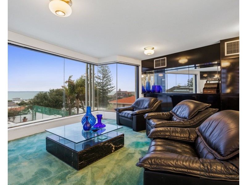 7 Dorking Road, City Beach WA 6015