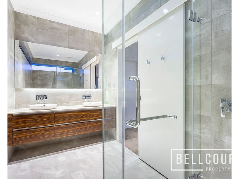 6 Lacebark Road, Churchlands WA 6018