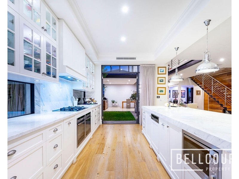 6 Honeypot Way, Churchlands WA 6018