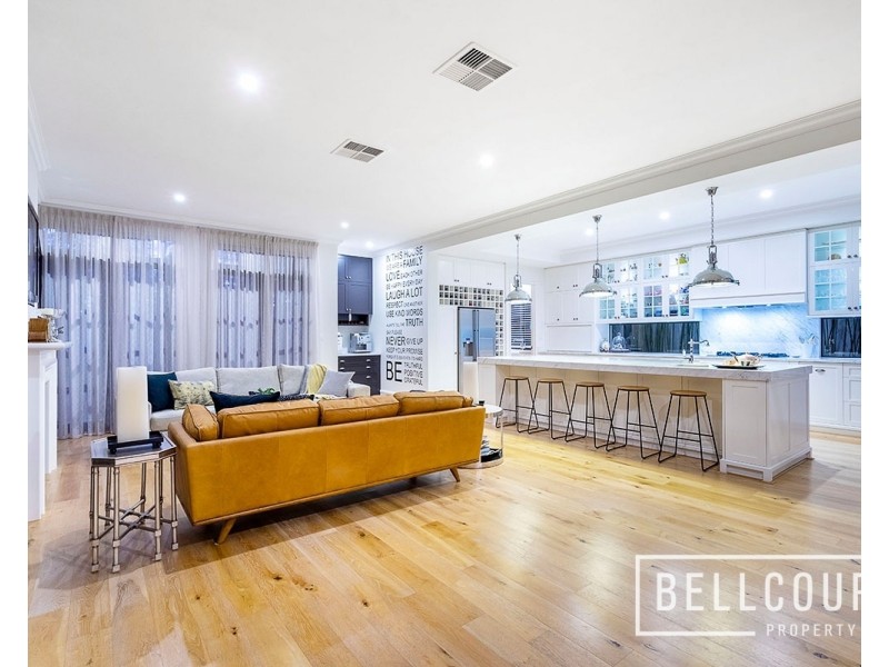 6 Honeypot Way, Churchlands WA 6018