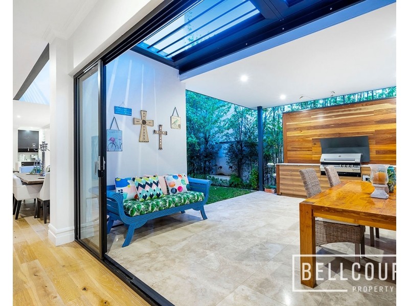 6 Honeypot Way, Churchlands WA 6018