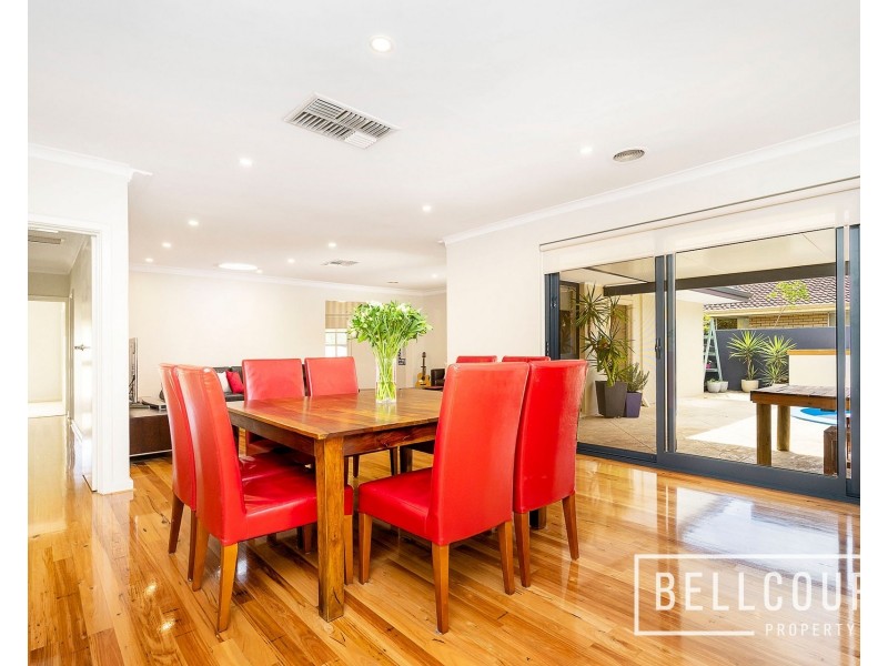 8 Shadbolt Street, Booragoon WA 6154