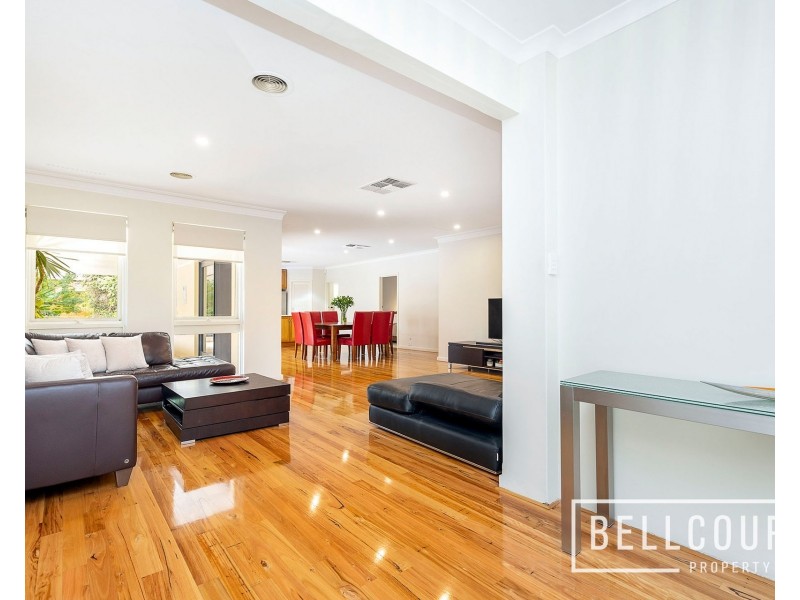 8 Shadbolt Street, Booragoon WA 6154