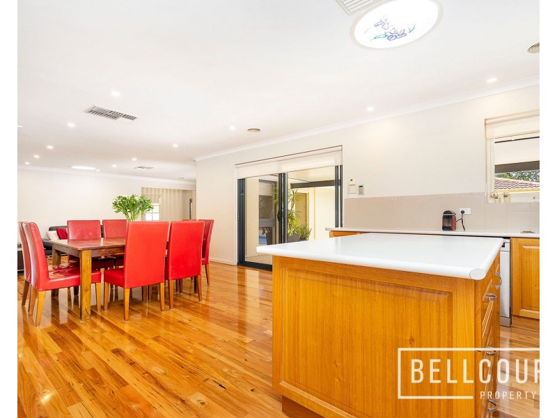 8 Shadbolt Street, Booragoon WA 6154