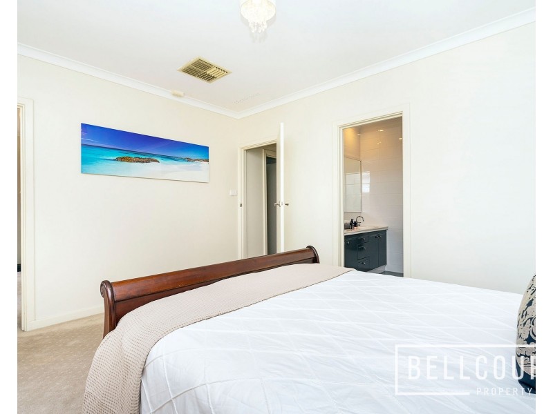 8 Shadbolt Street, Booragoon WA 6154