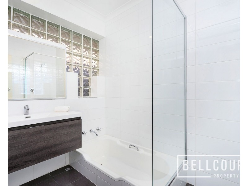 8 Shadbolt Street, Booragoon WA 6154