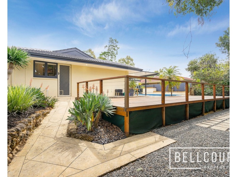 8 Shadbolt Street, Booragoon WA 6154