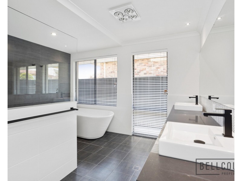 27 Simper Crescent, White Gum Valley WA 6162