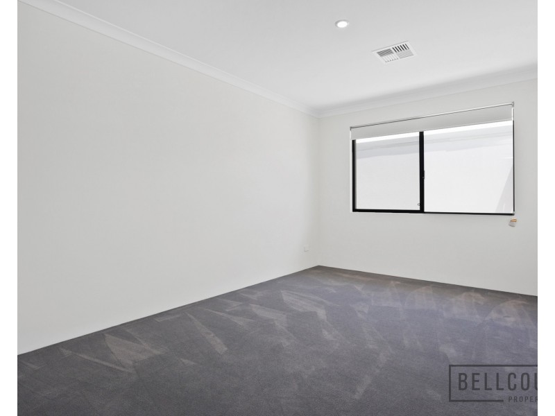 27 Simper Crescent, White Gum Valley WA 6162