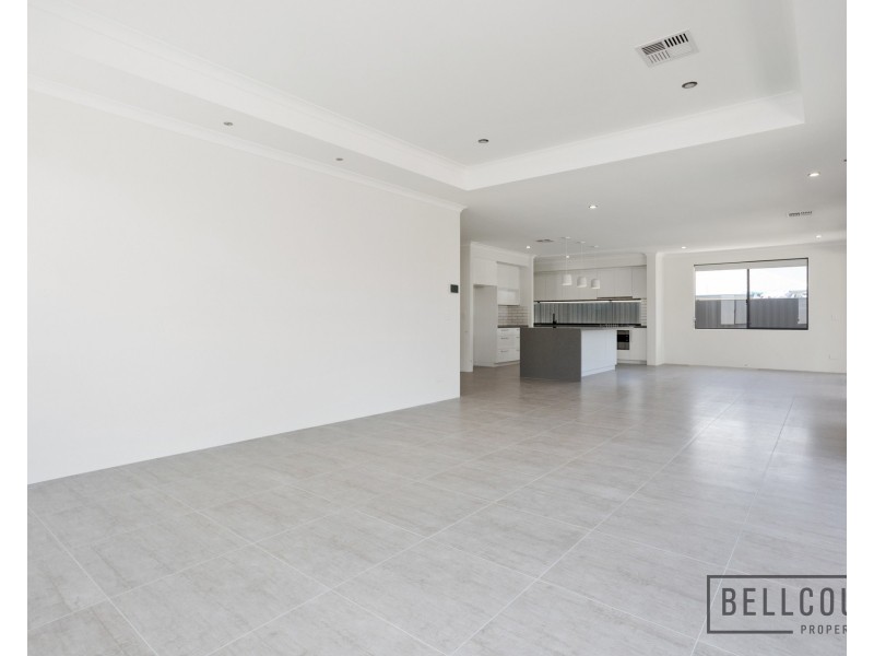 27 Simper Crescent, White Gum Valley WA 6162