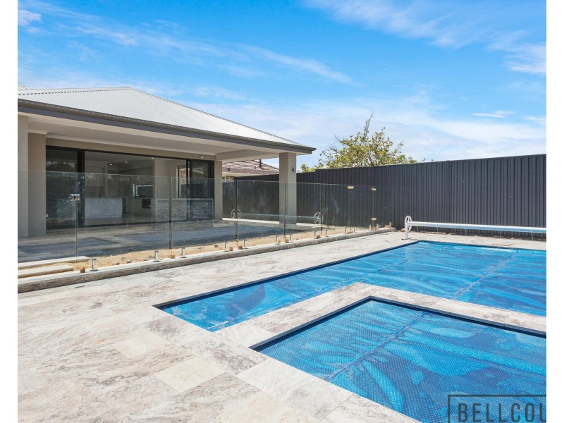 27 Simper Crescent, White Gum Valley WA 6162