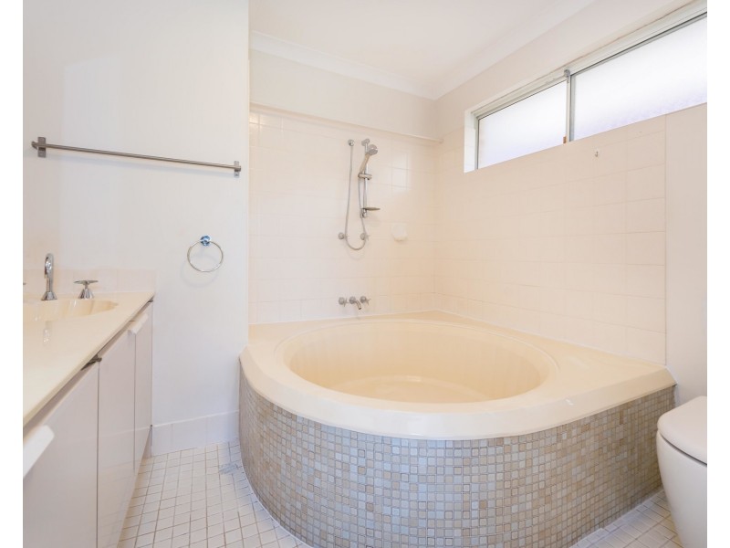 5 Falcon Avenue, Churchlands WA 6018