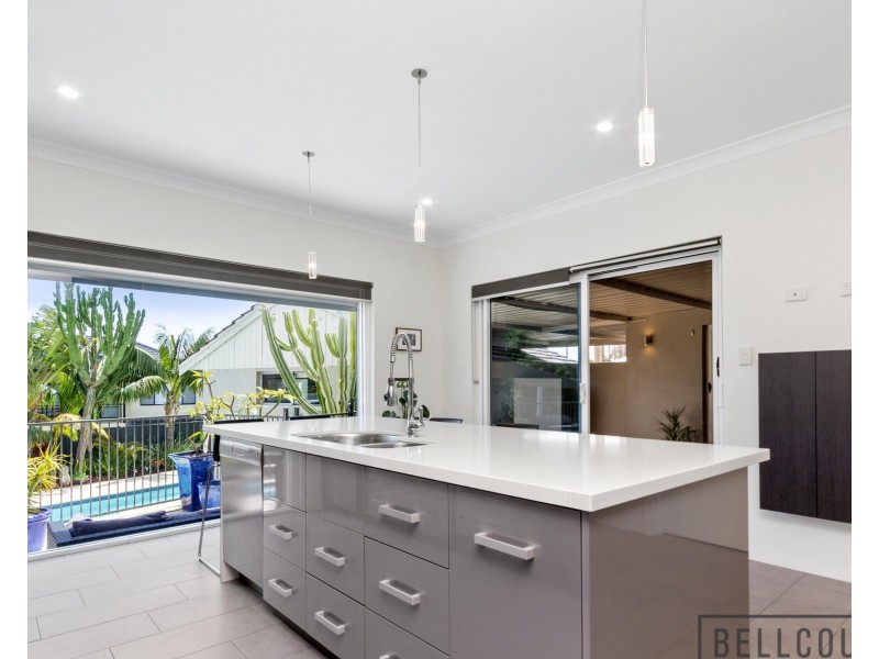 8 Gunee Road, City Beach WA 6015