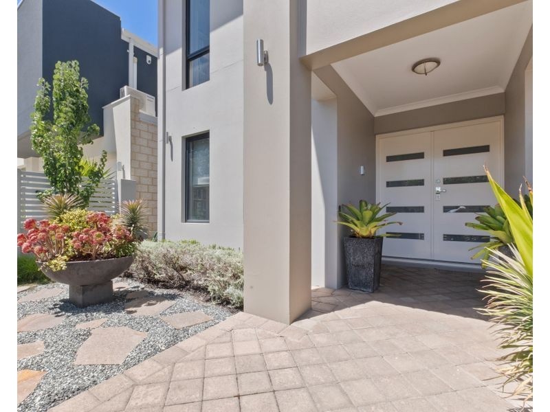 34 Latrobe Street, Yokine WA 6060