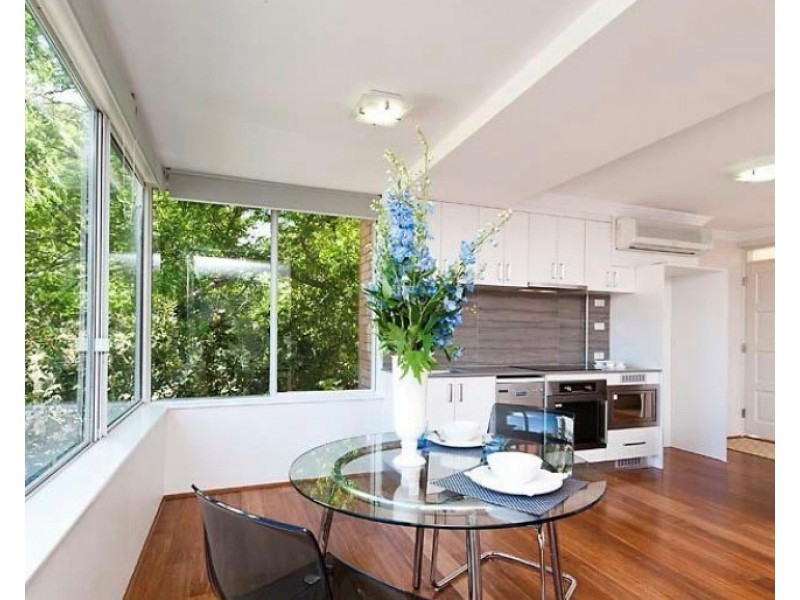 2/4 Crawley Avenue, Crawley WA 6009