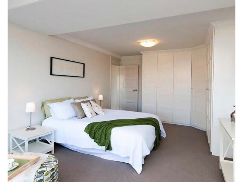 2/4 Crawley Avenue, Crawley WA 6009