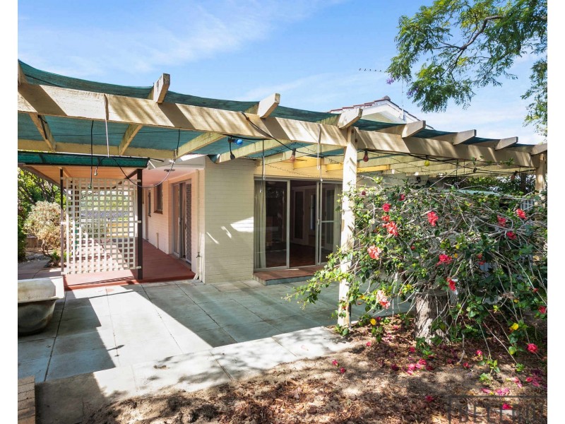 5 Camden Street, Wembley Downs WA 6019