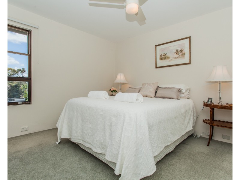 4A/25 Victoria Avenue, Claremont WA 6010