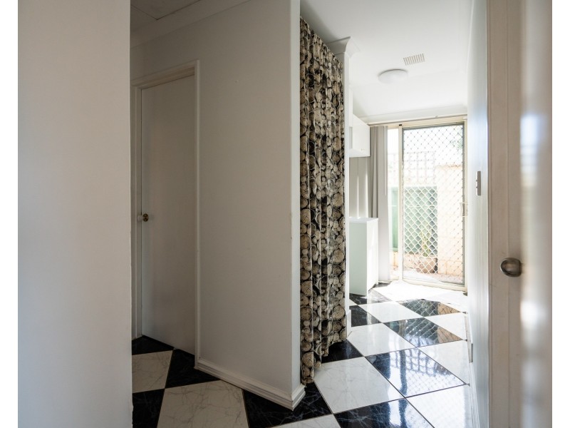 25 Adelphi Court, Marangaroo WA 6064