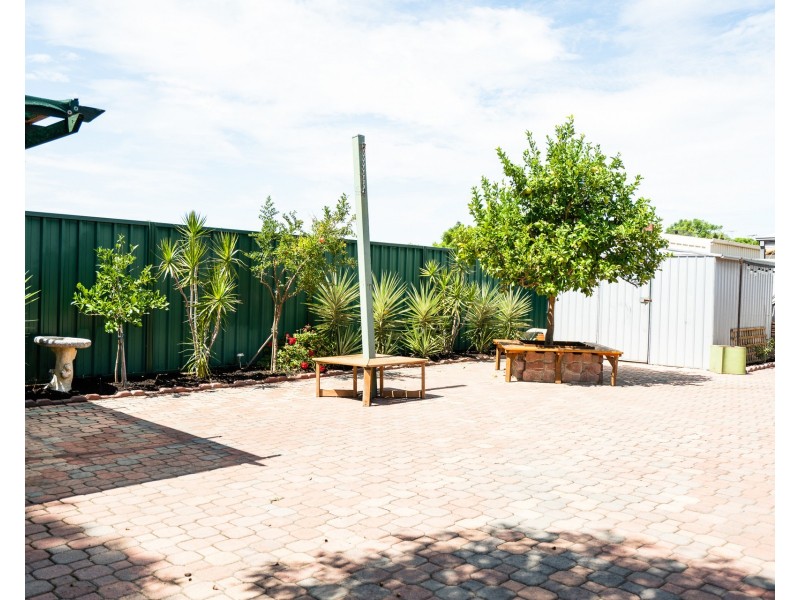 25 Adelphi Court, Marangaroo WA 6064