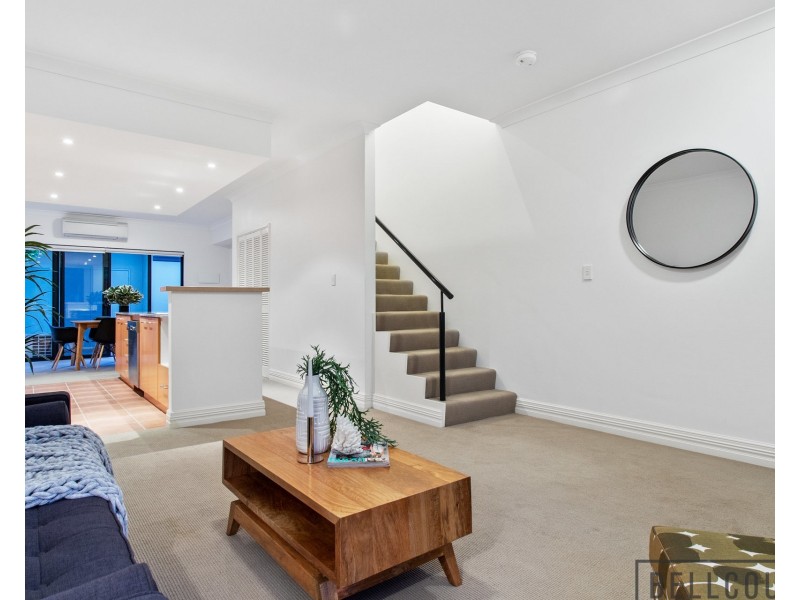 19/2 Quintilian Road, Mount Claremont WA 6010