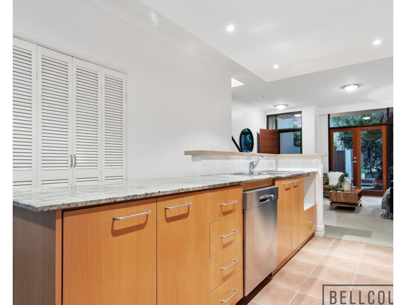 19/2 Quintilian Road, Mount Claremont WA 6010