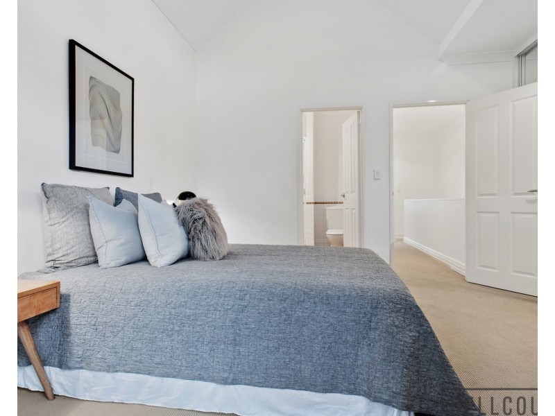 19/2 Quintilian Road, Mount Claremont WA 6010