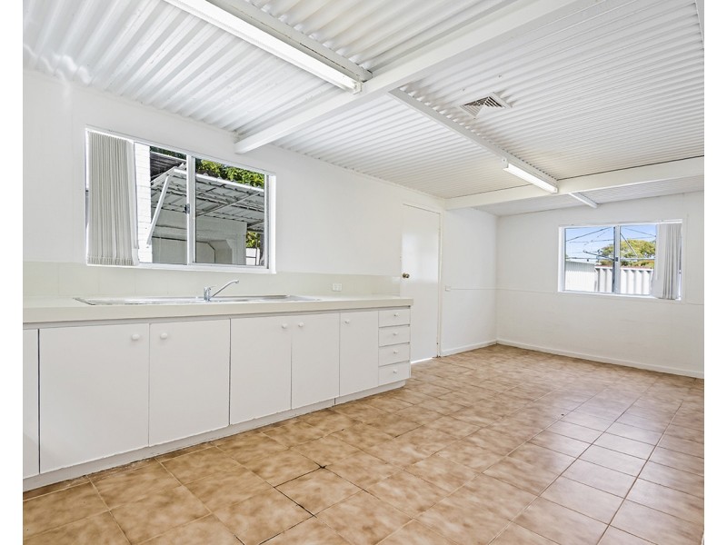 5 Michael Street, Beaconsfield WA 6162