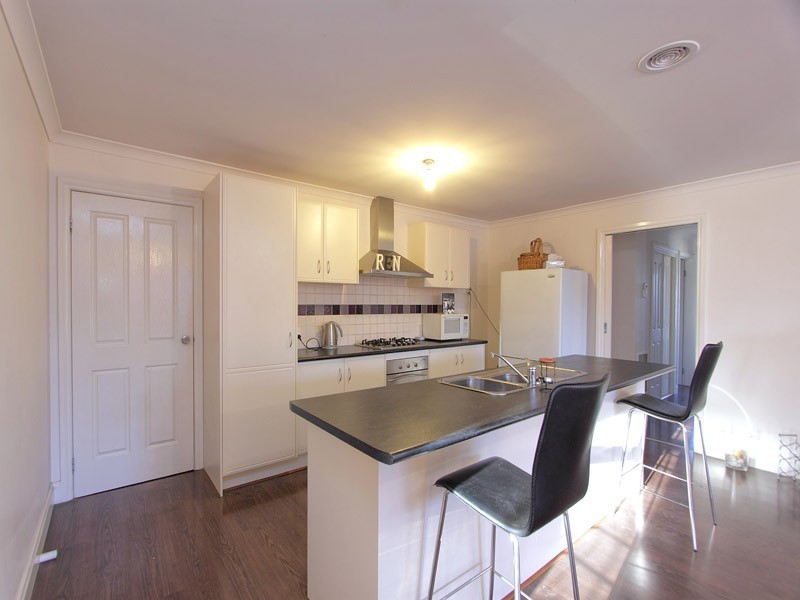 2 Elpara Place, Skye VIC 3977