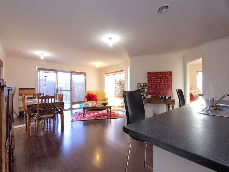2 Elpara Place, Skye VIC 3977