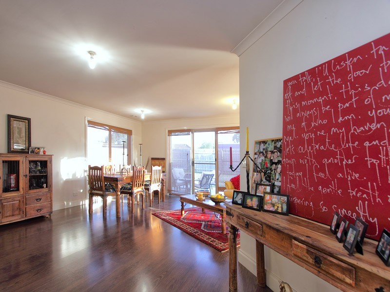 2 Elpara Place, Skye VIC 3977