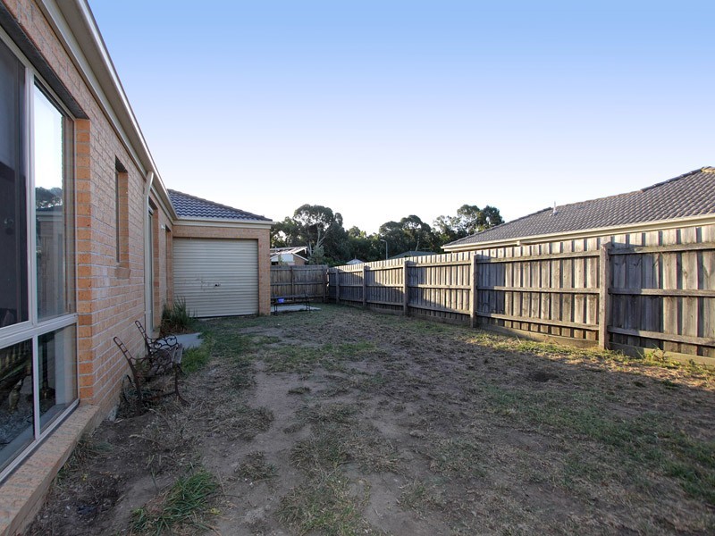 2 Elpara Place, Skye VIC 3977