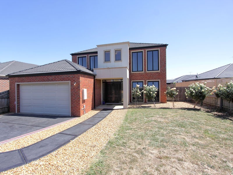 9 Laurie Court, Skye VIC 3977