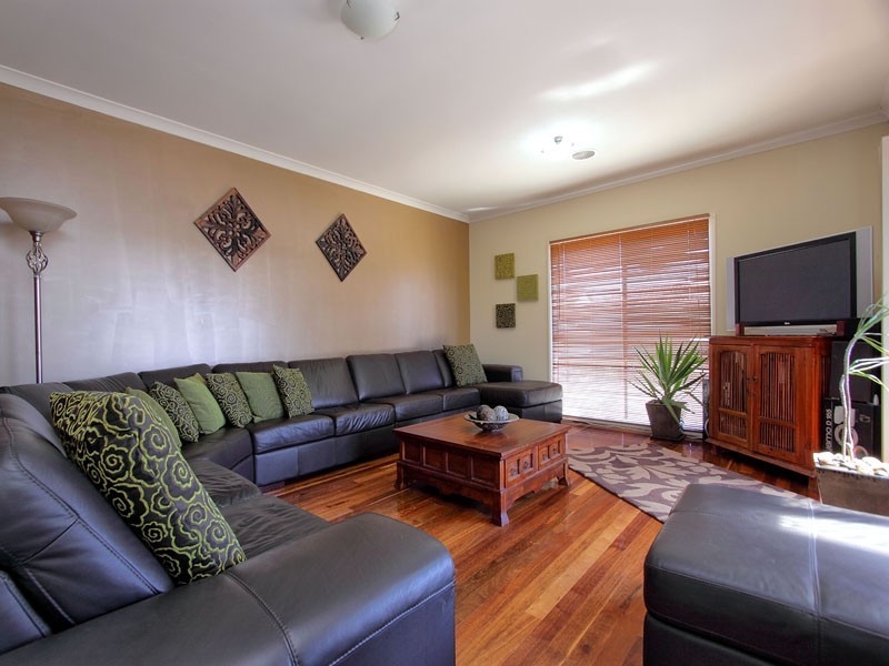 9 Laurie Court, Skye VIC 3977