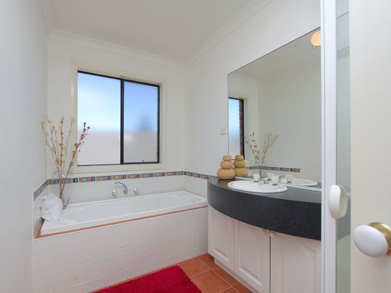 9 Laurie Court, Skye VIC 3977