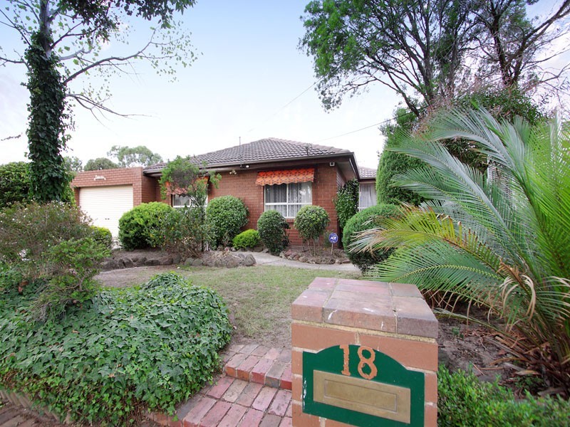 18 Averne Street, Cranbourne VIC 3977