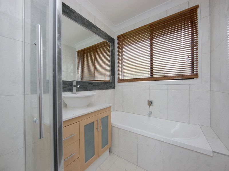 2/2 Robinsons Road, Seaford VIC 3198