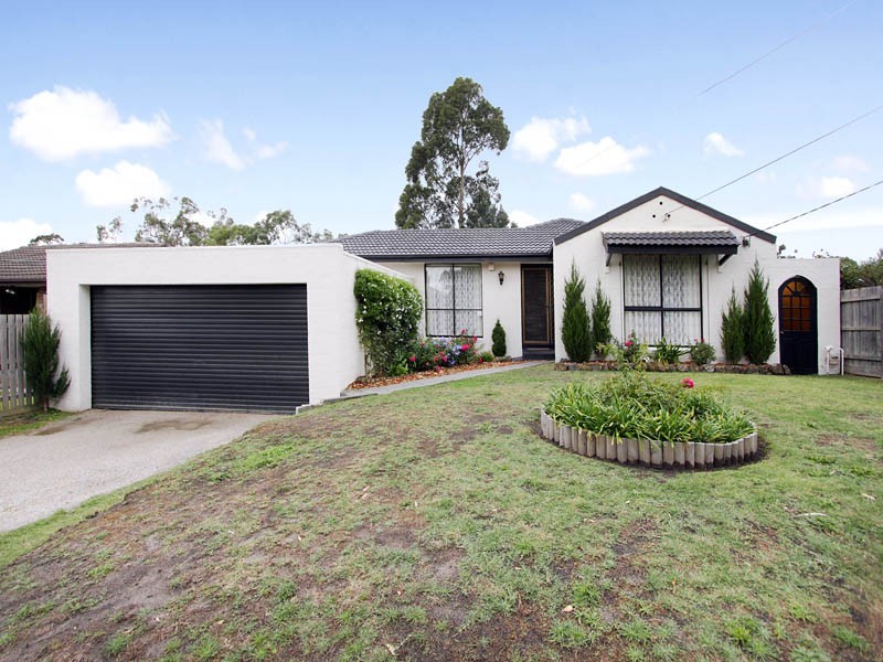 42 Paterson Avenue, Langwarrin VIC 3910